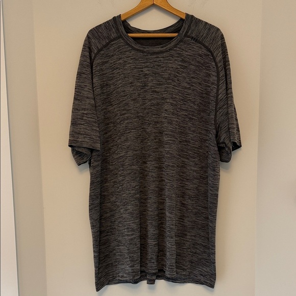 Lululemon Men's Gray Marled Exercise T-Shirt Size Large - Picture 1 of 5
